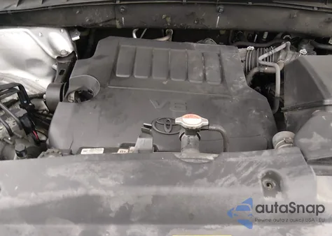 2016 Toyota Highlander Le Plus V6 z USA, uszkodzony, nr VIN 5TDBKRFHXGS244363